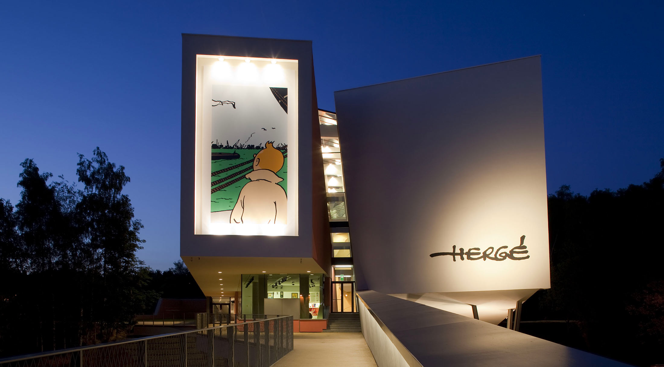 La façade du Musée Hergé de 2009 à 2021