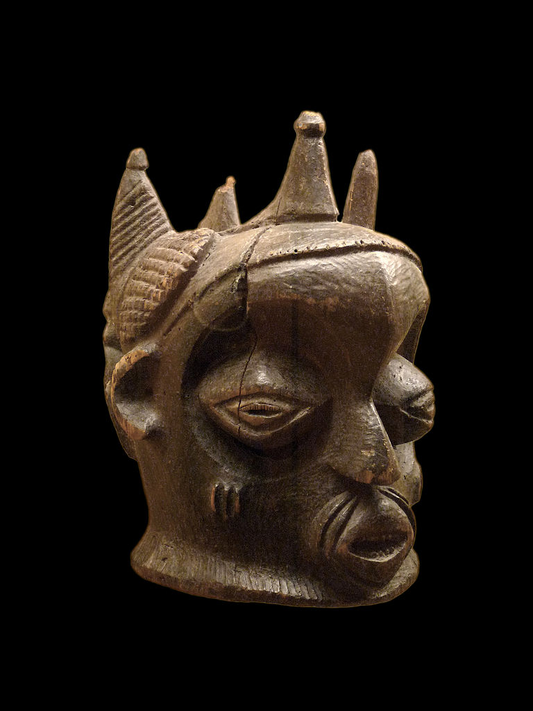 Masque-heaume Luluwa. Kasaï Occidental, Zaïre