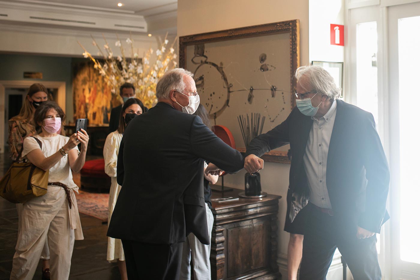 Nick Rodwell inaugure la suite Tintin à l'hôtel Amigo