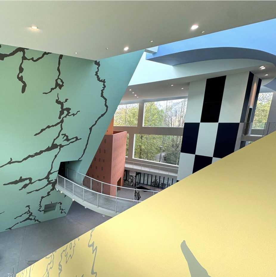 L’atrium du Musée Hergé retrouve son éclat et accueille la Ford T 